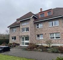 Geräumige 2-Zimmer-DG-Wohnung mit Galerie & Balkon in bester Wohnlage von Rheinberg