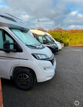 Foto - Stellplatz für Wohnmobil, Wohnwagen komplett umzäunt, Elektrotor