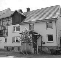 Fachwerkhaus mit Werkstatt, Ausbaupotenzial und Stellplatz - Diemelsee