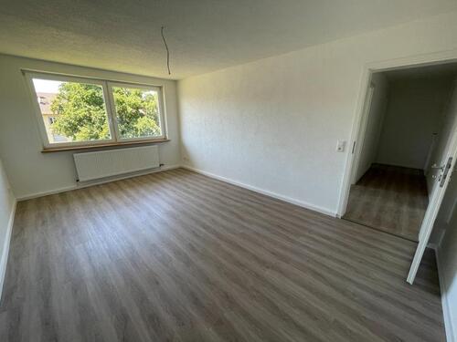 Foto - 2 Zimmer Wohnung mit Balkon, neu renoviert Karlsruhe