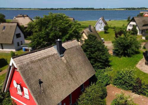 Foto - Rügen: Ferienhaus am Wasser - 395.000,00 EUR Kaufpreis,