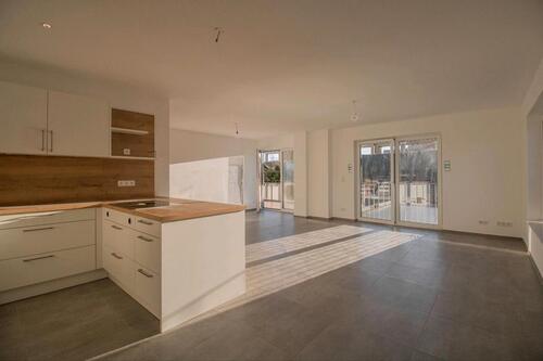 Foto - Helle 4 Zimmerwohnung - 2.280,00&nbsp;EUR Kaltmiete, ca.&nbsp; 130,00&nbsp;m&sup2;