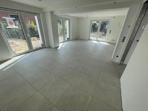 Foto - Hochwertige 4 Zimmer Maisonette-Wohnung mit Garten (Doppelhaushälfte)