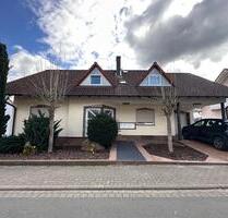 Wunderschöne 3-Zi.-Erdgeschosswohnung mit Balkon und herrlicher Aussicht ins Grüne! - Erlenbach am Main
