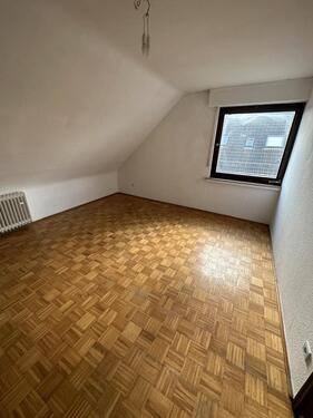Foto - 3-Zimmer-Wohnung im Dachgeschoss zu Vermieten in Porz Ensen