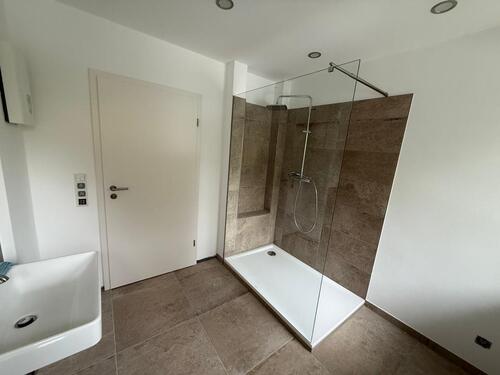 Foto - Erstbezug neu sanierte Erdgeschosswohnung + Garage + Garten(Zier)