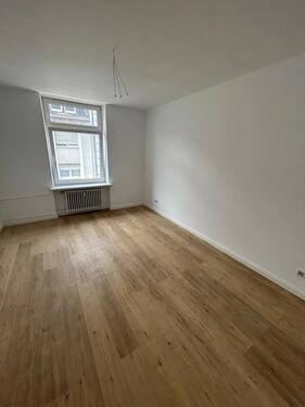 Foto - **Kernsaniertes WG-Zimmer mit Einbauküche und Balkon in Wuppertal**