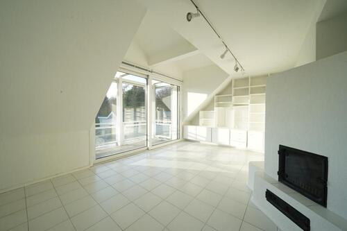 Foto - Großzügige Dachgeschosswohnung, direkt am Königsforst