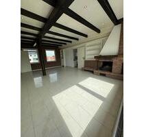 Helle 3 Zimmer Whg, EBK und Balkon in Achim Uphusen