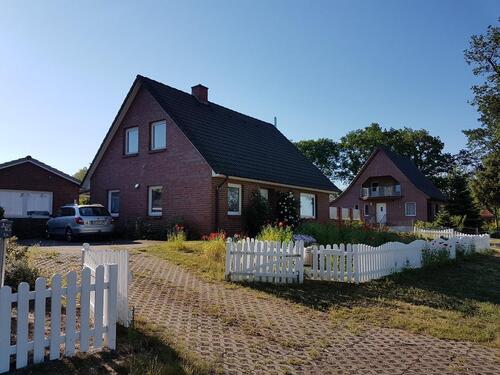 Foto - Einfamilienhaus mit großzügigem Grundstück