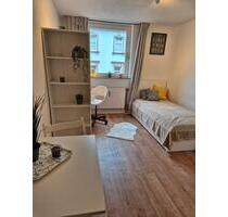 All inclusive, Möblierte 1-Zimmerwohnung in Erlangen Innenstadt - Buckenhof