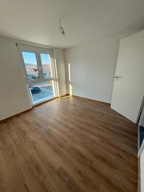 Foto - Erstbezug: Moderne 3-Zimmer-DG-Wohnung mit Balkon & Fußbodenheiz.