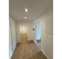 Renovierte 4 Zimmer Wohnung - 1.100,00&nbsp;EUR Kaltmiete, ca.&nbsp; 102,00&nbsp;m&sup2; in Kirchheim am Neckar (PLZ: 74366)