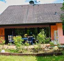 Einfamilienhaus m. Doppelgarage & Schwimmbad auf sonnigem Grdst. - Niedernhausen