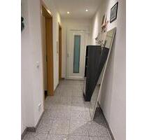 ruhiges WG-Zimmer (15 m?) in gepflegter 4 Zi-Wohnung in Maintal