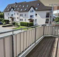 Wohnung in ruhiger Stadtrandlage mit Einbauküche, Balkon und Stellplatz - Annaberg-Buchholz