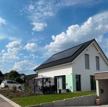 Foto - EFM Haus mit Carport - 579.000,00 EUR Kaufpreis,
