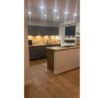 3-Zimmer Erdgeschoss-Wohnung mit Einbauküche, Terrasse u. Gartennutzung - Großostheim