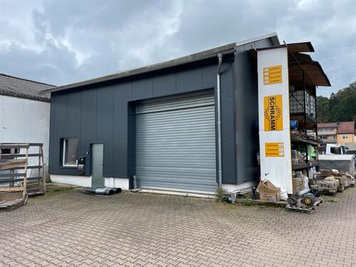 Foto - kleine Halle mit Büro und WC - 600,00 EUR Kaltmiete,