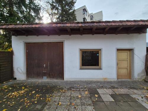 Foto - Garage mit (sehr) großer Innenfläche zu vermieten