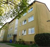 Renovierte 3-Zi.-EG-Whg. mit sonnigem Balkon, ab Juni! Auf Wunsch, mit Küche - Heiligenhaus