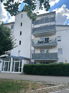 Foto - Gepflegte 3 Zimmer Wohnung in Leonberg ( mit 2 TG Stellplätze)