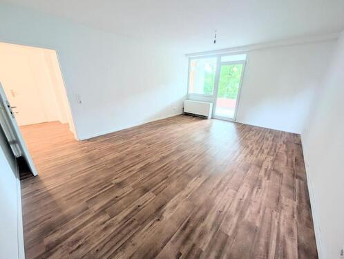 Foto - **Platz für die Familie: +Balkon +modernes Bad +Laminat +frisch gestrichen**