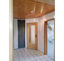 Stilvolle, neuwertige 3-Zimmer-DG-Wohnung mit Balkon und Einbaukü - Baienfurt