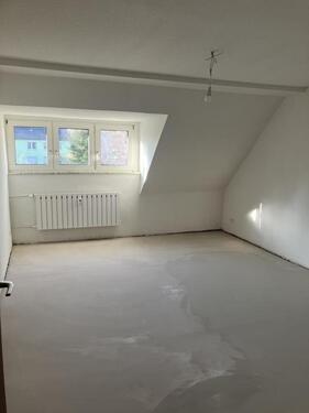 Foto - 3.5 Zimmer Dachgeschoßwohnung zur Miete in Duisburg