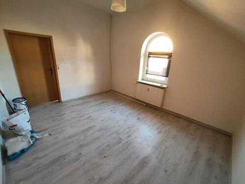 Foto - 2,5 KDB Single Wohnung - 300,00 EUR Kaltmiete,