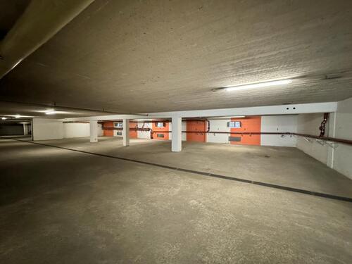 Foto - Tiefgaragenstellplatz ab sofort zu vermieten