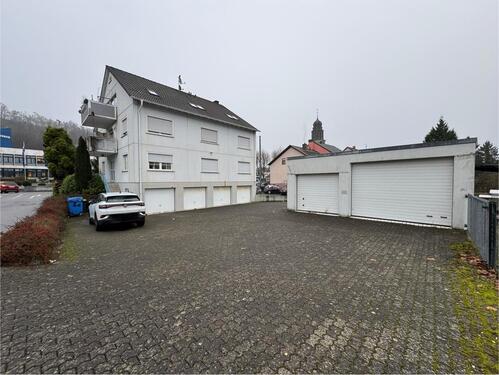 Foto - Praxis- oder Büroräume - 165 m² mit Parkplätzen und Garage