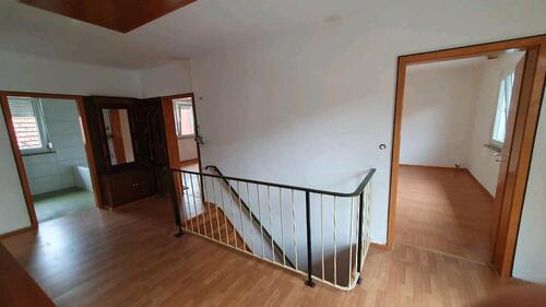 Foto - Zum Vermieten Renovierte 120 qm 4Zimmer +1großer Küche (Warm)