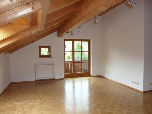 Foto - 2 Zimmer Wohnung - 650,00&nbsp;EUR Kaltmiete, ca.&nbsp; 64,00&nbsp;m&sup2;