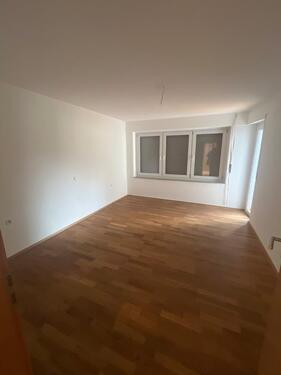 Foto - 3 Zimmer Wohnung AB SOFORT - 1.100,00&nbsp;EUR Kaltmiete, ca.&nbsp; 75,00&nbsp;m&sup2;
