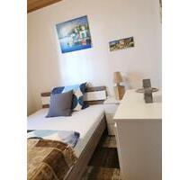 Zimmer in 3er WG ( 71296, Heimsheim)