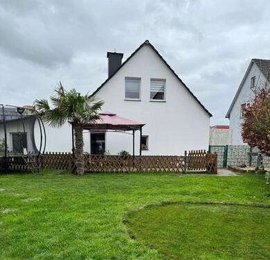 Foto - Einfamilienhaus Außendämmung 22,5 KW PV Anlage