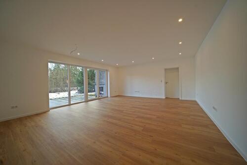 Foto - Erdgeschoßwohnung in Uplengen zur Miete