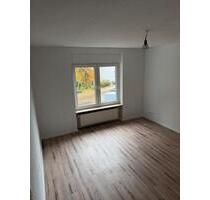 Gemütliche Souterrain-Wohnung mit Terrasse und kleiner Grünfläche - Velbert Langenberg