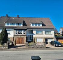 Haus in Erndtebrück - 370.000,00&nbsp;EUR Kaufpreis, ca.&nbsp; 250,00&nbsp;m&sup2; in Erndtebrück (PLZ: 57339)