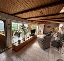 Großzügiger Bungalow mit Wintergarten, Garten & zusätzlicher Nutz - Bad Segeberg