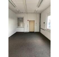 Lager, Hallen, Büro, Labor o. sonstiges - Brechen