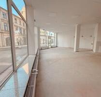 Attraktive Ladenfläche in Bestlage – 130 m² mit Schaufenster am Alten Markt - Halle (Saale)