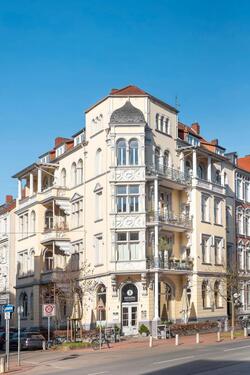 Foto - Wunderschöne 2 Zimmer Dachgeschosswohnung mit Balkon in der Oststadt