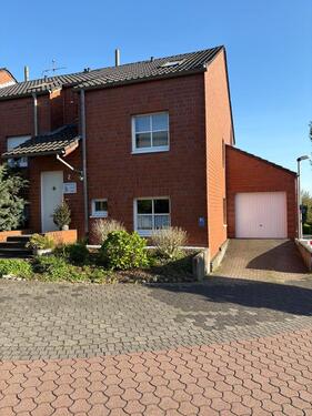 Foto - Rheinenendhaus mit Garage u. Gewerbefläche