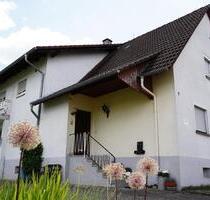 2-Familien-Traumhaus in ruhiger Lage mit großem Garten - Rheinau
