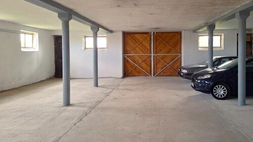 Foto - Garagenstellplatz für Autos Motorräder
