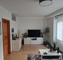 Helle 2 Raum Wohnung EG eigener Eingang Werstener Dorfstrasse - Düsseldorf Stadtbezirk 8