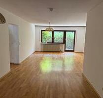 Gepflegte 3,5-Zi-Erdgeschosswohnung mit Terrasse + TG-Stellplatz - Ulm Donautal