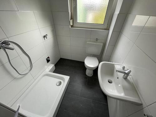 Foto - Neues Tageslichtbad und neuer Laminatboden: 3-Zimmer-Wohnung in Ahlen frei!